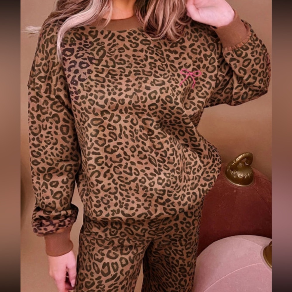 ⭐️Western Babe Leopard Lounge Set🤎🎀 - Picture 2 of 5